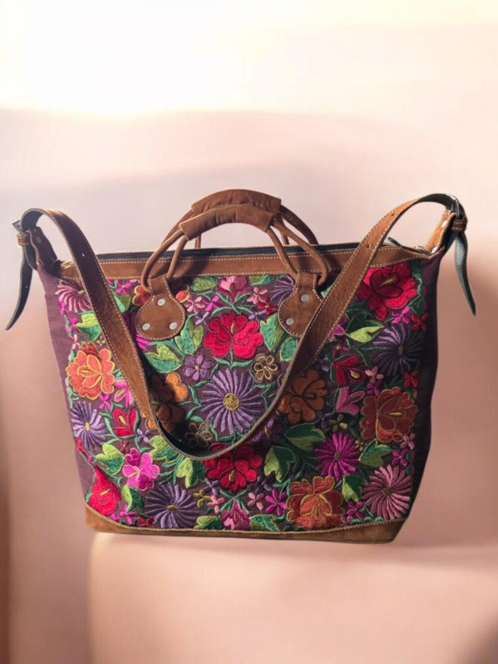 EUC ALTIPLANO Artisan Floral Hand Woven Embroidery and Sueded Leather